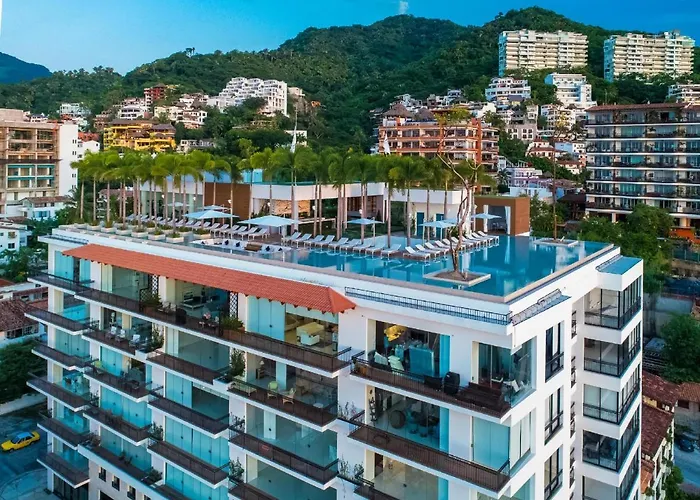 Pier 57 - 709 Stunning View 2 Bedroom Romantic Zone