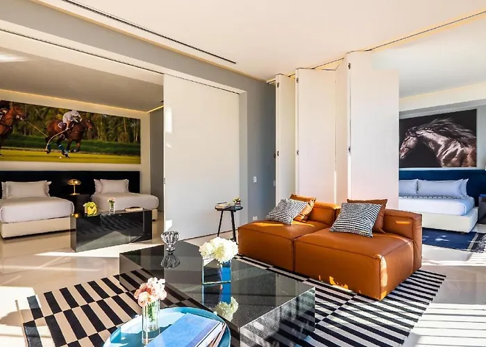 Pier 57 - 608 New & Luxurious 2 Bedroom Romantic Zone