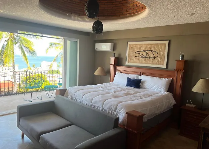 Stunning Ocean Views, Villa Ecuador, Centrally Located