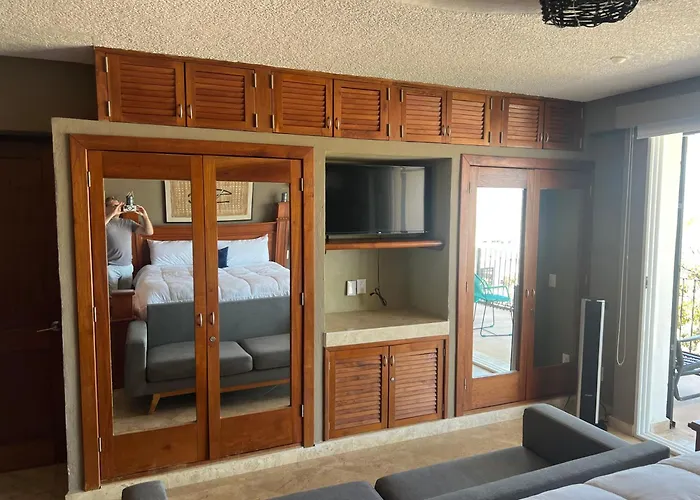 Stunning Ocean Views, Villa Ecuador, Centrally Located