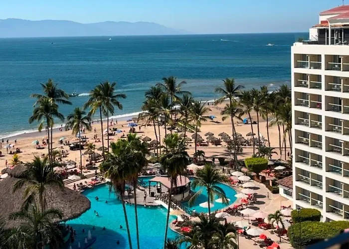 Oceanfront, Views & Amenities!